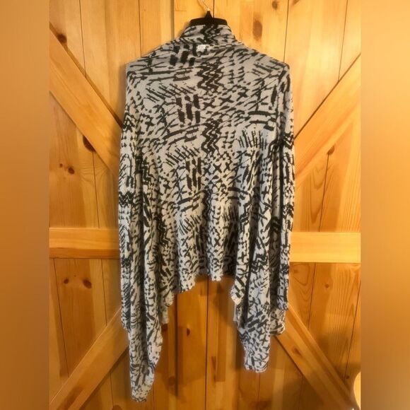 Billabong long sleeved knit open front cardigan Size Small Pockets Gray - Picture 2 of 3